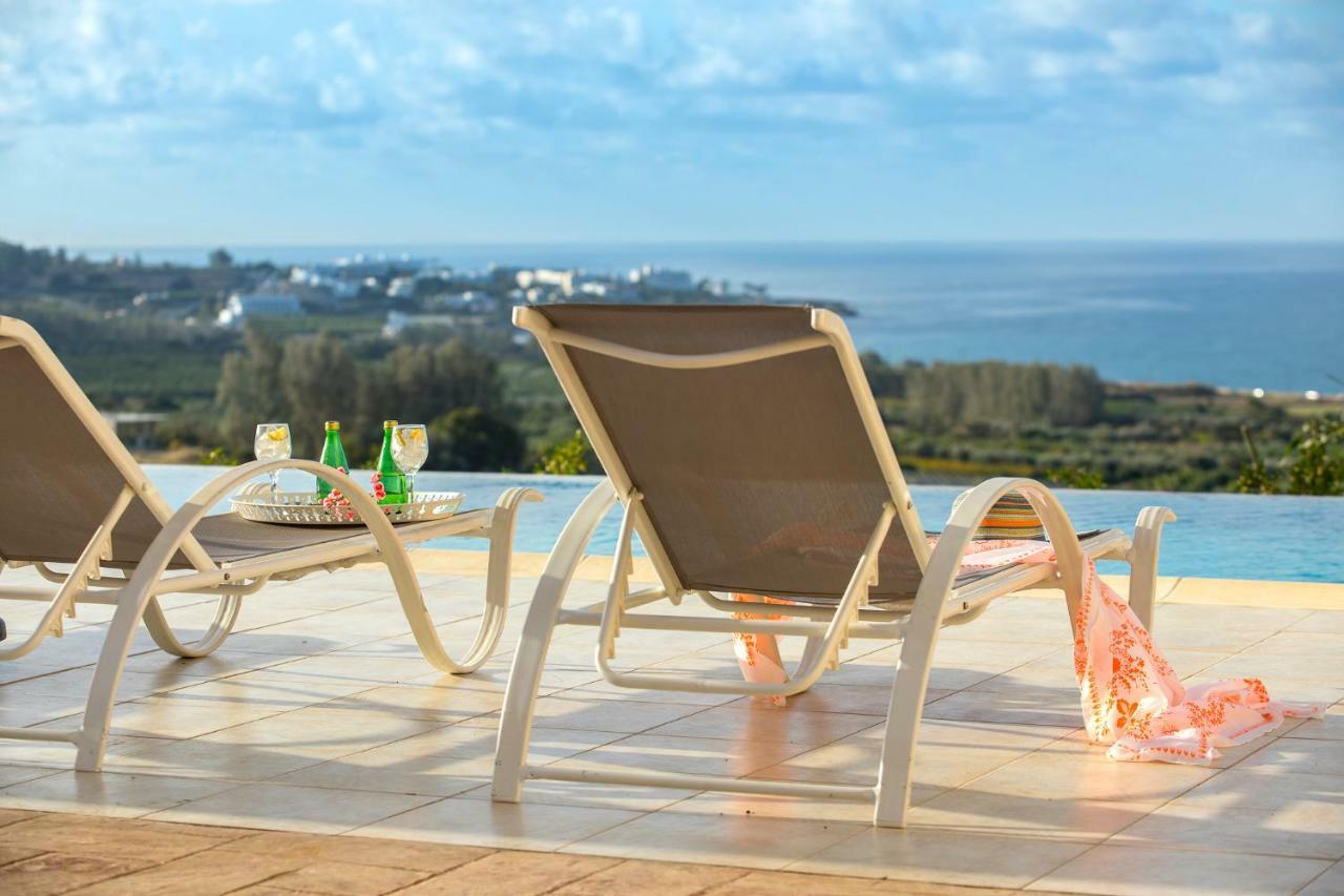 Villa Blue Jadeite Пея Екстериор снимка