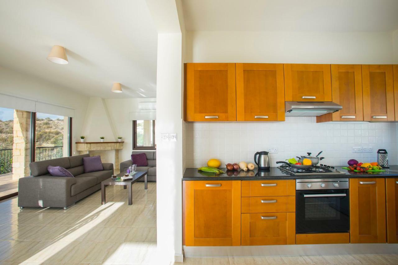 Villa Blue Jadeite Пея Екстериор снимка